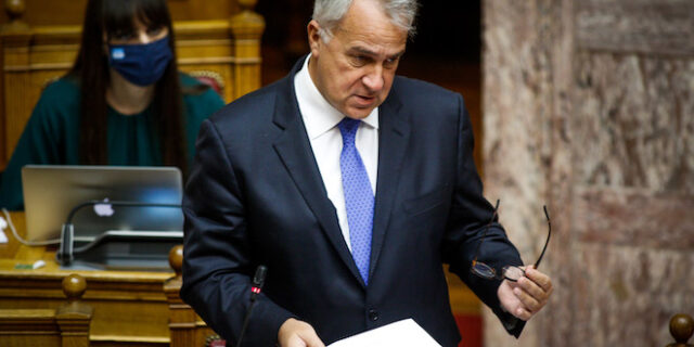 Υπερψηφίστηκε το νομοσχέδιο για τον εκσυγχρονισμό των προσλήψεων στο Δημόσιο