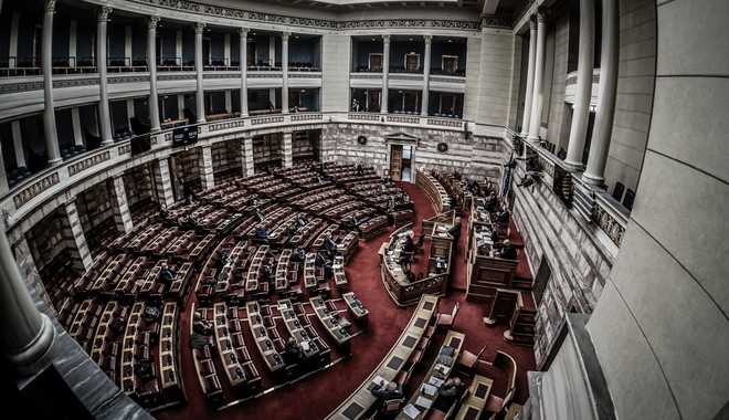 Βουλή: Μόνος εναντίον όλων βρέθηκε ο Κυριάκος Μητσοτάκης