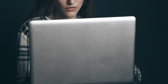 Πύργος: Δημοτική υπάλληλος κατήγγειλε αντιδήμαρχο για σεξουαλική παρενόχληση