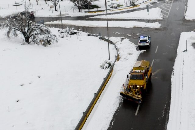 Κακοκαιρία Λέανδρος: Σε ποιες περιοχές θα χιονίσει – Πού θα είναι κλειστά τα σχολεία
