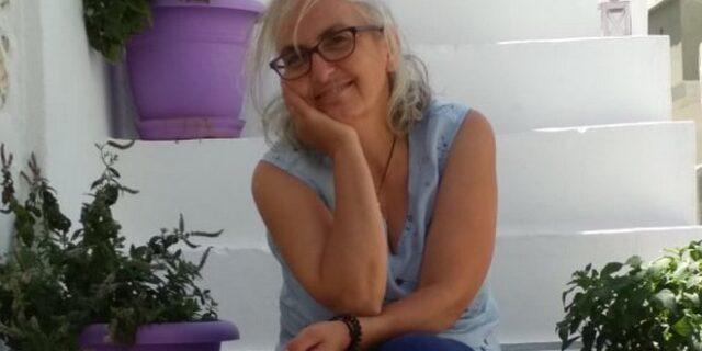 Μαθήτρια ετών 59: Μια Κρητικιά αποδεικνύει ότι η όρεξη για μάθηση κι επιχειρείν δεν έχει ηλικία