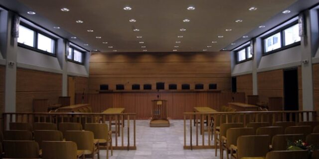 Ελληνικό #metoo: Πότε επεμβαίνει αυτεπάγγελτα η Δικαιοσύνη να ερευνήσει και πότε κατ’ έγκληση;