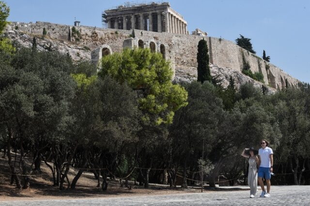 Ο Έλληνας δυσκολεύεται να κάνει τουρισμό, ακόμα και στην πατρίδα του