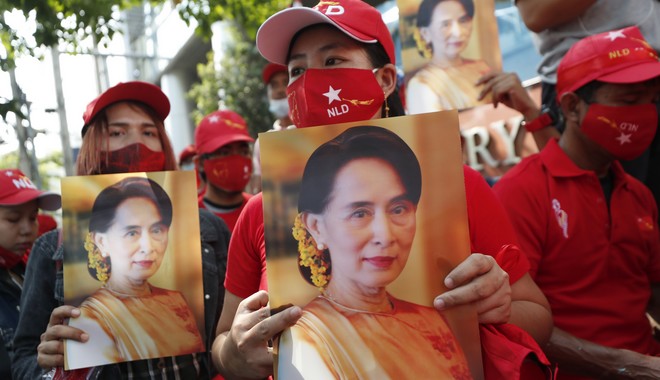Ονγκ Σαν Σου Τσι: Η λαίδη της Μιανμάρ που έγινε ό,τι πολεμούσε