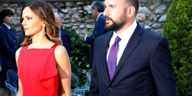 Αχτσιόγλου και Τζανακόπουλος περιμένουν το πρώτο τους παιδί
