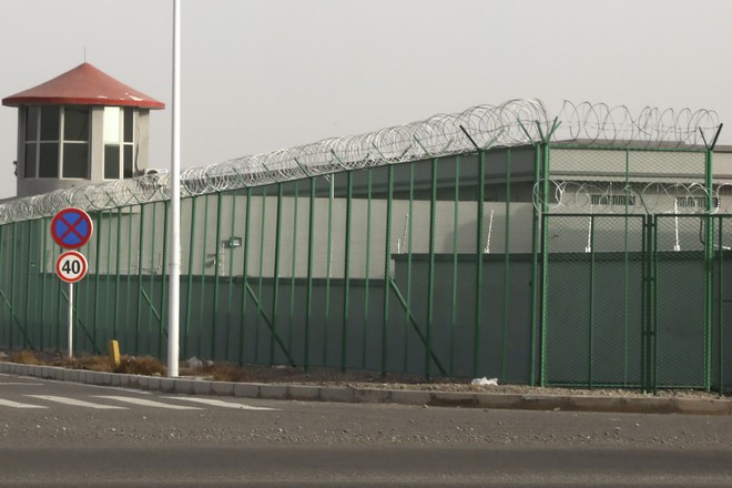 Κίνα: Κατηγορίες για βιασμούς σε βάρος γυναικών σε στρατόπεδα κράτησης μουσουλμάνων