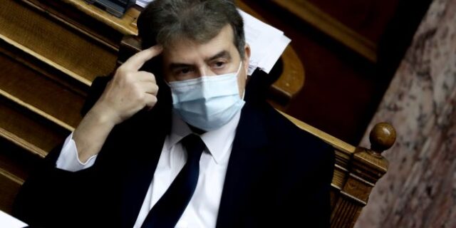 Χρυσοχοΐδης παντού (τώρα και στην αντιπολίτευση)