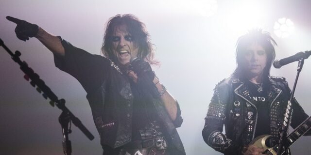O Alice Cooper κάνει comeback για να τιμήσει το παρελθόν του