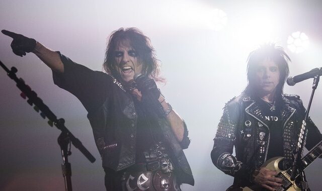 O Alice Cooper κάνει comeback για να τιμήσει το παρελθόν του