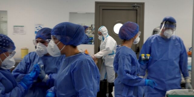 Κορονοϊός: Ποια στοιχεία δείχνουν ότι το τρίτο κύμα είναι προ των πυλών