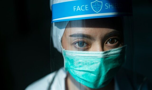 Κίνα: Εμβολιασμένη εργαζόμενη σε νοσοκομείο το πρώτο κρούσμα εγχώριας μετάδοσης από τον Φεβρουάριο