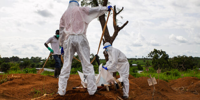 Κονγκό: 4 νεκροί από Έμπολα – Αντίσταση των πολιτών στα υγειονομικά μέτρα