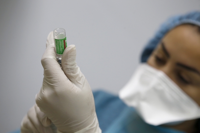 Εμβόλιο κορονοϊού: Τι συμβαίνει αν κάνεις διαφορετικό στη δεύτερη δόση