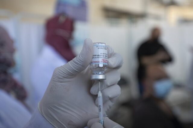 Βασιλακόπουλος: Αμφιβάλλω αν ο γιατρός στην Κέρκυρα έχει όντως συμπτώματα μετά τον εμβολιασμό του