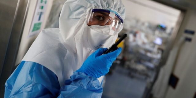 Το εμβόλιο της AstraZeneca καταπολεμά τη βρετανική μετάλλαξη του κορονοϊού