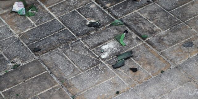 Επίθεση με βόμβα μολότοφ στα γραφεία της τοπικής οργάνωσης της ΝΔ στα Πετράλωνα