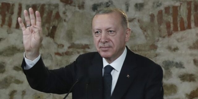 Ερντογάν: Η Τουρκία συζητά την αποχώρηση των στρατευμάτων από την Λιβύη