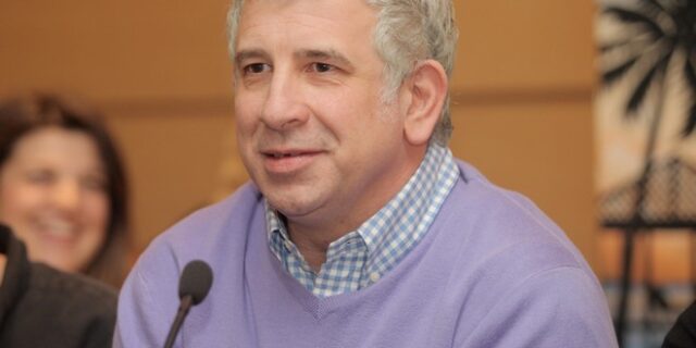 Εκτάκτως στο νοσοκομείο ο Πέτρος Φιλιππίδης – Είχε συμπτώματα εγκεφαλικού λέει η οικογένειά του