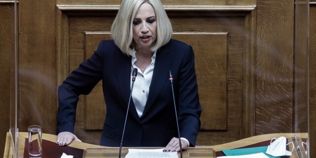 Γεννηματά προς Μητσοτάκη: Συγκεντρωτισμός και ανικανότητα πάνε χέρι-χέρι