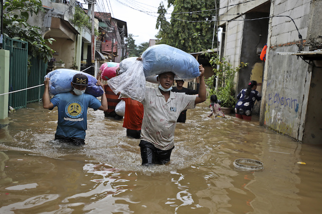 Ινδονησία: Πλήττεται από πλημμύρες λόγω των μουσώνων – Πάνω από 1.000 άνθρωποι εγκατέλειψαν τα σπίτια τους