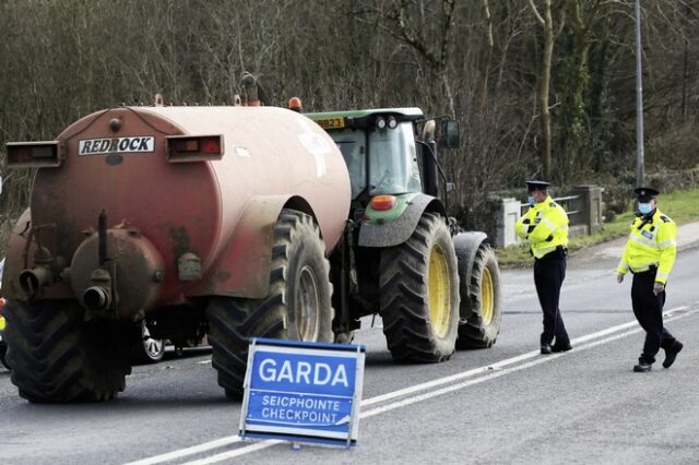 Ιρλανδία: Ξαναρχίζουν οι έλεγχοι στα γεωργικά προϊόντα μετά το Brexit