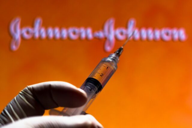 Johnson & Johnson: Υπέβαλε αίτηση στον FDA για έγκριση του εμβολίου της