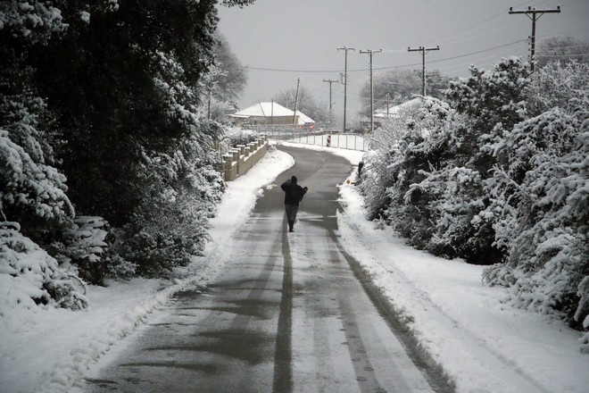 Κακοκαιρία Μήδεια: Πέφτει η θερμοκρασία – Χιόνια ακόμα και στην Αθήνα