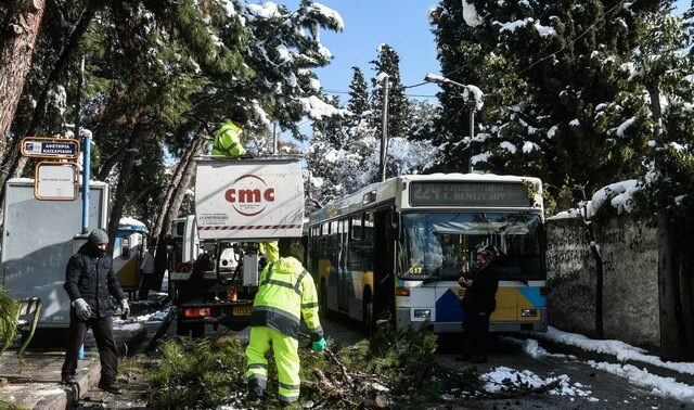 Και προηγούμενοι τα θαλάσσωσαν, αλλά δεν (αυτο)διαφημίζονταν ως “επιτελικοί”…