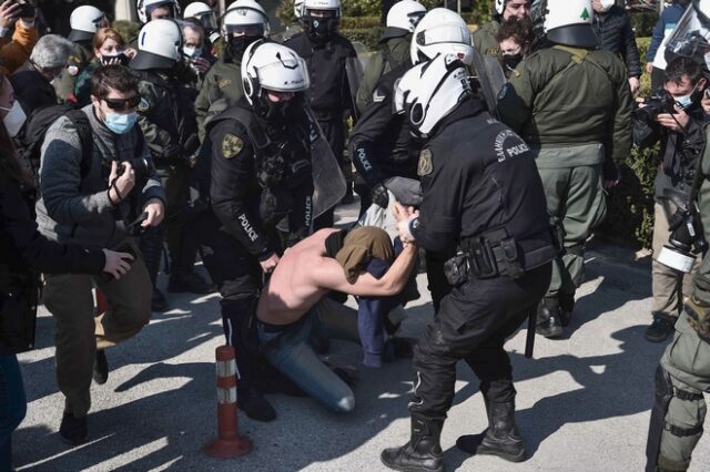Σποτ της ΚΝΕ: “Η δημοκρατία μπήκε στις σχολές…”