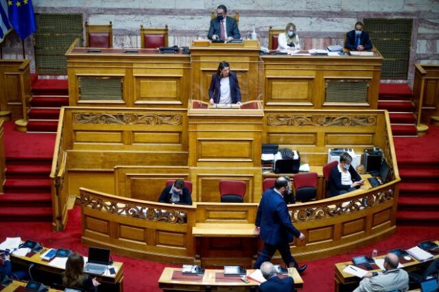 Νομοσχέδιο ΑΕΙ: Δίδυμο με τον Πλεύρη στη Βουλή η Κεραμέως