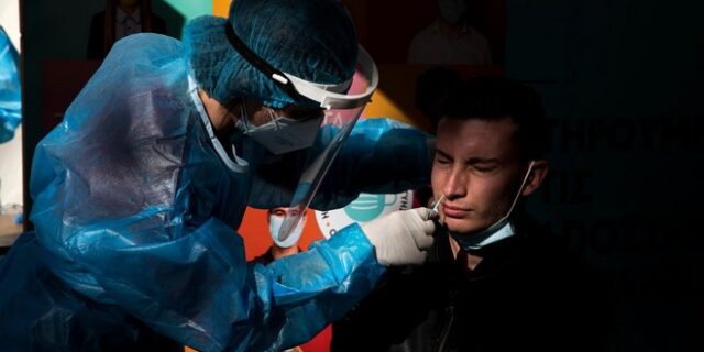 Κορονοϊός: 1424 νέα κρούσματα στην Ελλάδα, τα 680 στην Αττική – 23 νεκροί