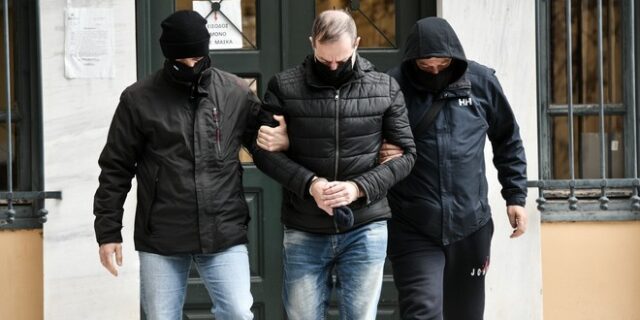 Δημήτρης Λιγνάδης: Στην υπεράσπισή του ο Αλ. Κούγιας