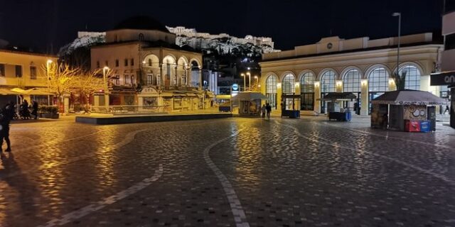 Lockdown: Οι πολίτες συνεπείς, το κράτος εκδράμει