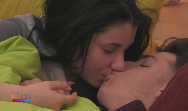 House of Fame: Στέφανος και Μαριάννα έδωσαν το πρώτο φιλί