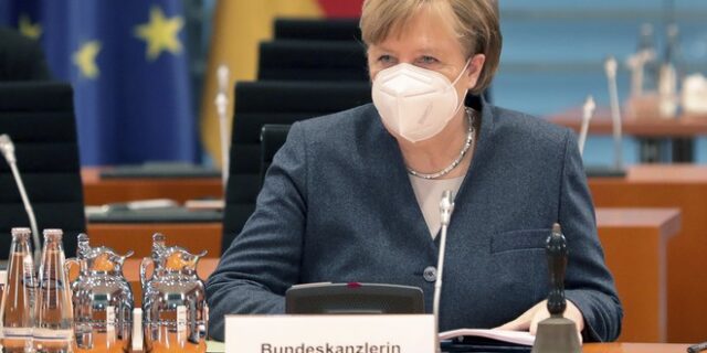 Η Άγγελα Μέρκελ εμβολιάστηκε με AstraZeneca