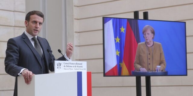Μέρκελ και Μακρόν στηρίζουν την Κομισιόν για τους εμβολιασμούς