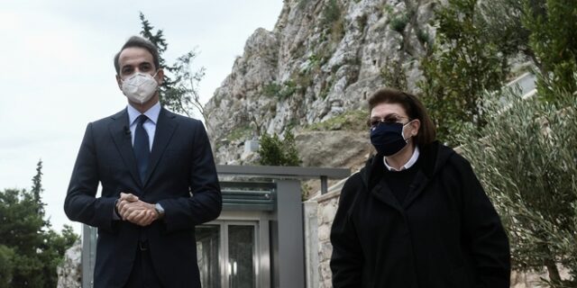 Υπόθεση Λιγνάδη: Μαξίμου στηρίζει Μενδώνη δια του αδειάσματος- Μέτωπο με τους ηθοποιούς 