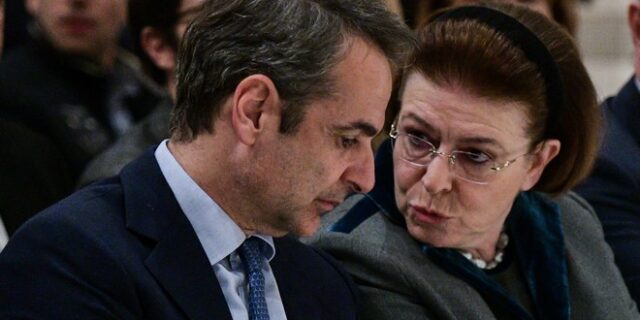 Μητσοτάκης προς υπουργούς για Μενδώνη: Στηρίξτε όλοι τη Λίνα