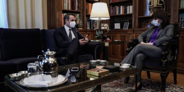 Λογοκρίνει το Μαξίμου την Κατερίνα Σακελλαροπούλου;