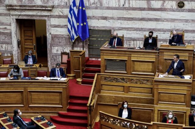 Βουλή: Η αντιπαράθεση Μητσοτάκη – Τσίπρα σε 3 “μέτωπα”