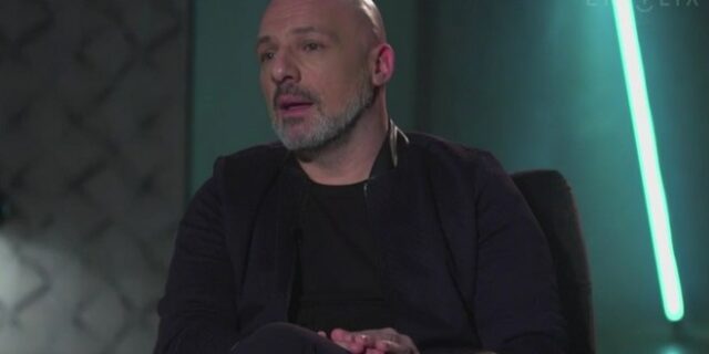 Νίκος Μουτσινάς: “Η ιδανική σχέση υπάρχει και είναι έτσι”