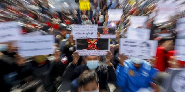 Πραξικόπημα στην Μιανμάρ: Οι Ροχίνγκια δεν θέλουν για τους άλλους ό,τι συμβαίνει σε αυτούς