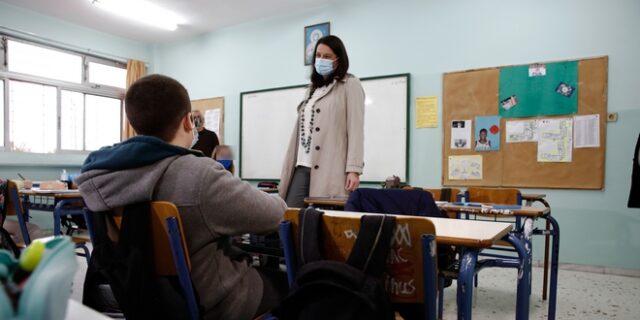 Φιάσκο με τα σχολεία: Τι ΔΕΝ έκανε η Νίκη Κεραμέως