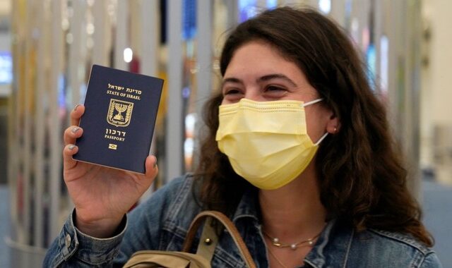 Εμβόλιο κορονοϊού: “Πράσινα διαβατήρια” για τουρίστες από το Ισραήλ μετά τον Μάρτιο