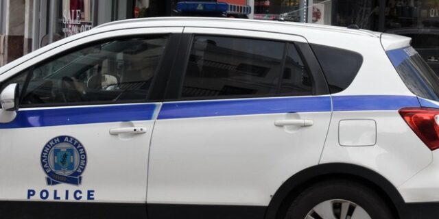 Διέρρηξαν κοσμηματοπωλείο στον Βύρωνα και συνελήφθησαν στην Καλλιθέα ύστερα από καταδίωξη