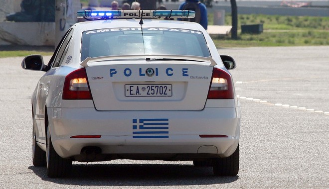 Θεσσαλονίκη: Απειλούσε να αυτοκτονήσει πάνω από τον τάφο του αδερφού του