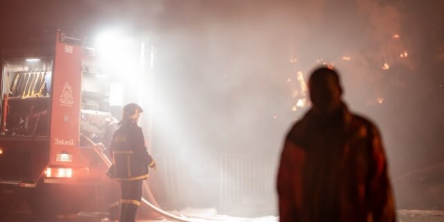 Σε διαμορφωμένο χώρο διαμερίσματος η φωτιά στην δομή μεταναστών της Θήβας