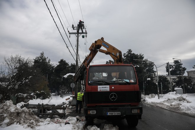 Κακοκαιρία Μήδεια: 4.000 νοικοκυριά χωρίς ρεύμα στα βόρεια προάστια της Αθήνας