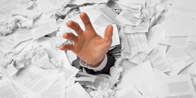 Αλαλούμ: Το ΕΣΠΑ τους πληρώνει για επιστημονικό έργο, το δημόσιο τους “βαφτίζει” διοικητικούς
