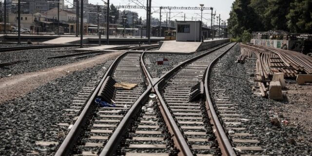 Σε ράγες υλοποίησης η ηλεκτροκίνηση στη σιδηροδρομική γραμμή Λάρισα-Βόλος